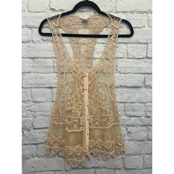 VENUS Tops - Venus Lace Pearl Button Lace Vest Ivory Size M Cottagecore Minimalist Party